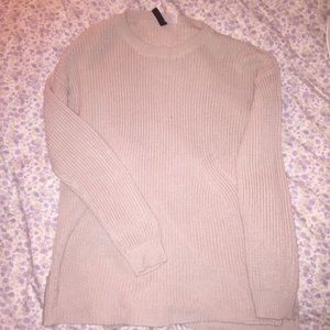 HM cream colored sweater